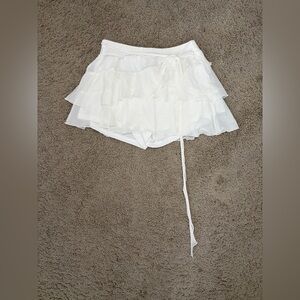 SHEIN White Tiered Ruffle Mini Skort